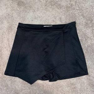 Black Skort - Hollister